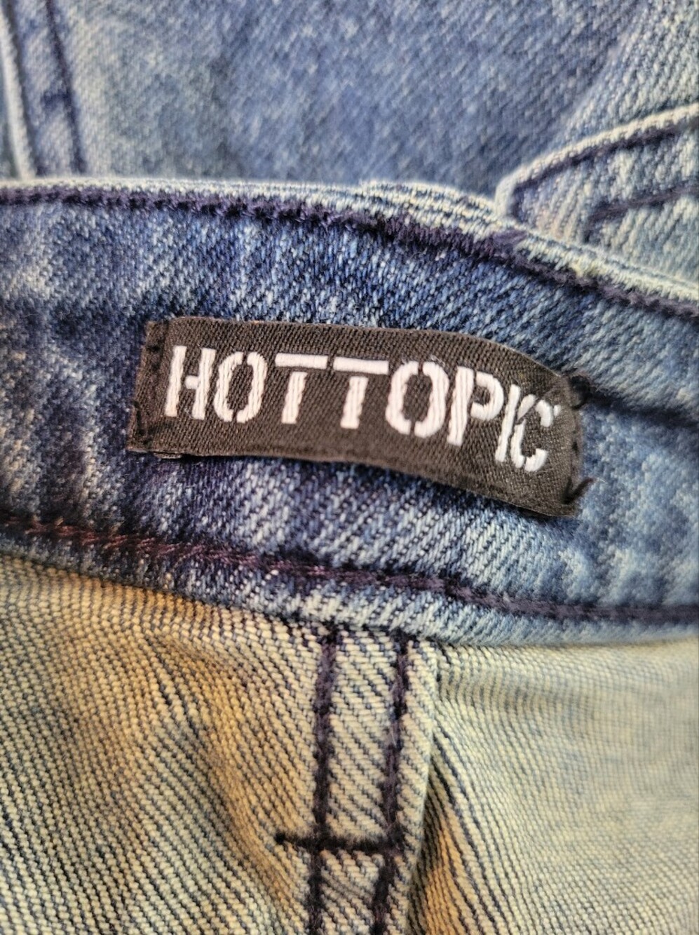 Hot Topic Two-Toned Star Appliqué Wide-Leg Blue Jeans, Size 7 - Picture 5 of 6